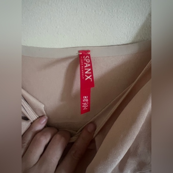 SPANX Plus Size On Core Mid-Thigh Bodysuit - Nude Size 1x Staple Lightweight - Picture 4 of 11